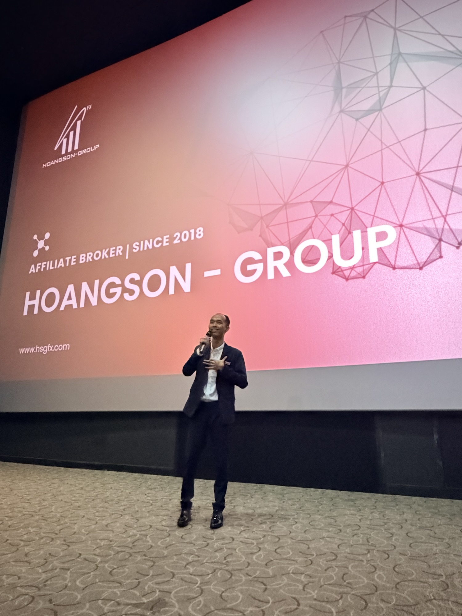 E2: Authentic Leadership in Forex Trading